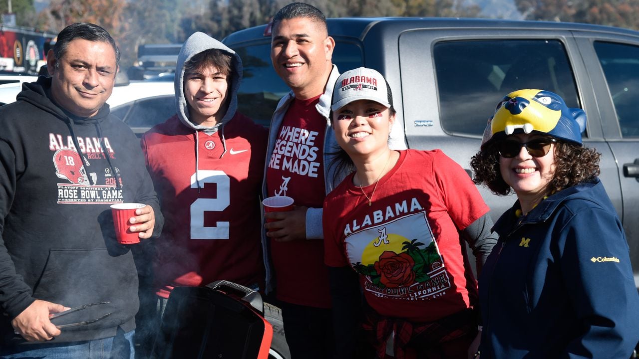 Alabama Michigan Fans Rose Bowl 2024