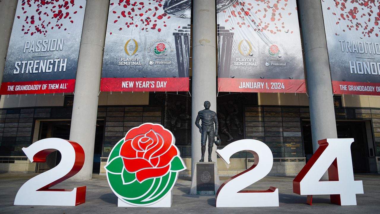 Alabama Michigan Fans Rose Bowl 2024
