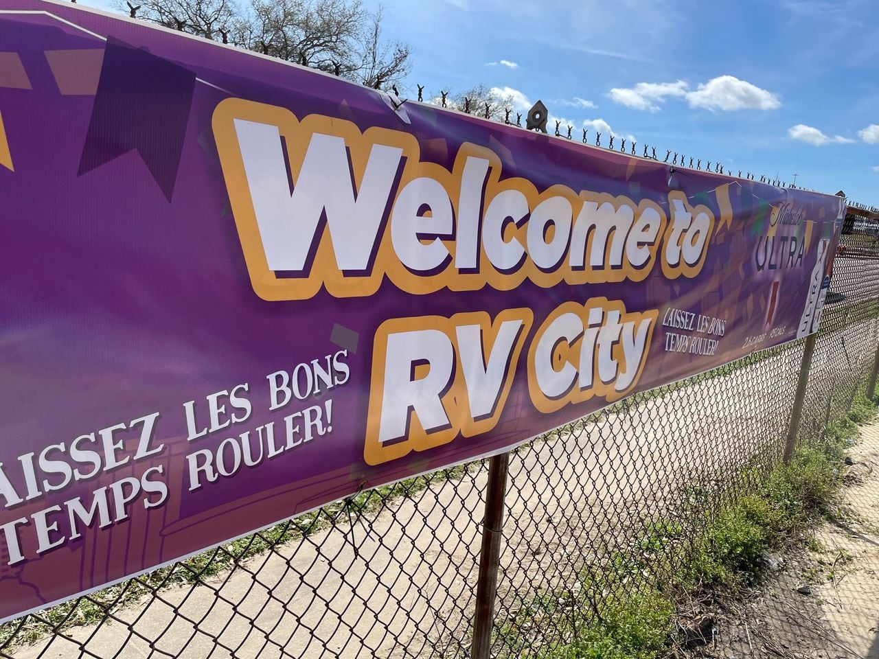 So long, RV City: Mobile police issues warning for RV parking during Mardi Gras