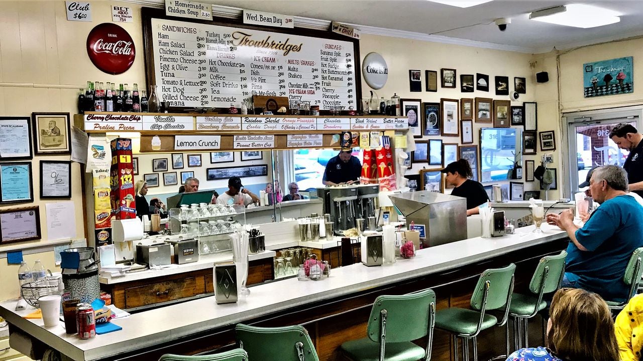 Southern Living says this Alabama restaurant is one of Southâs most legendary