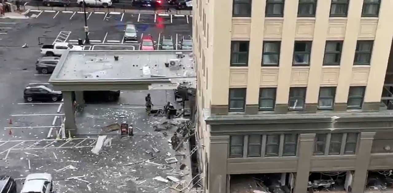 Texas explosion: Downtown Fort Worth Sandman hotel blast, debris injures several