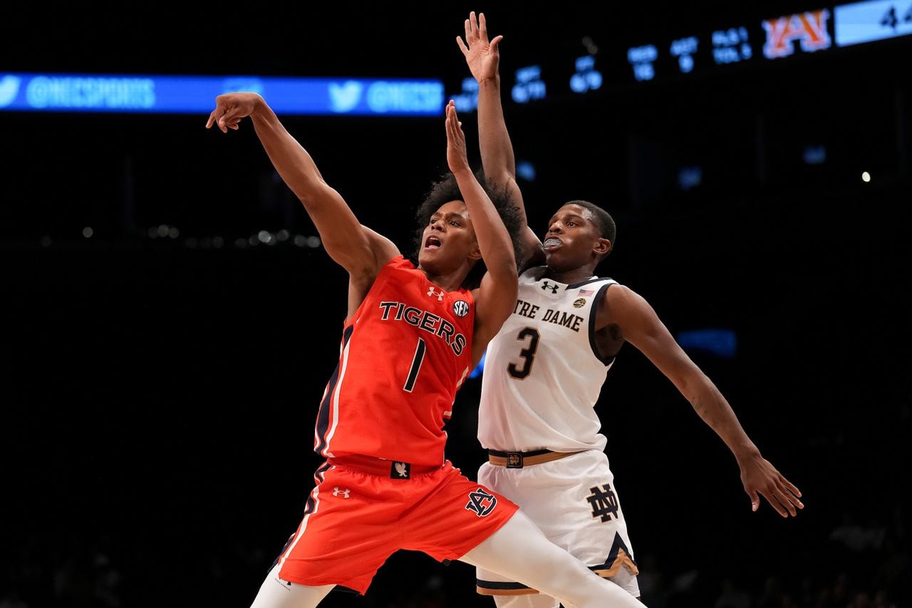 Brooklyn, NY - 20231116 - Auburn Tigers Men's Basketball vs. Notre Dame Fighting Irish