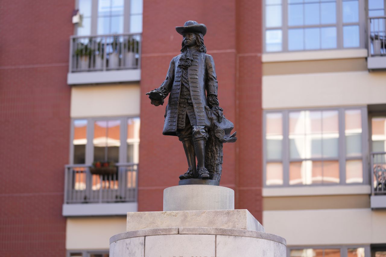 The tribes wanted to promote their history. Removing William Pennâs statue wasnât a priority