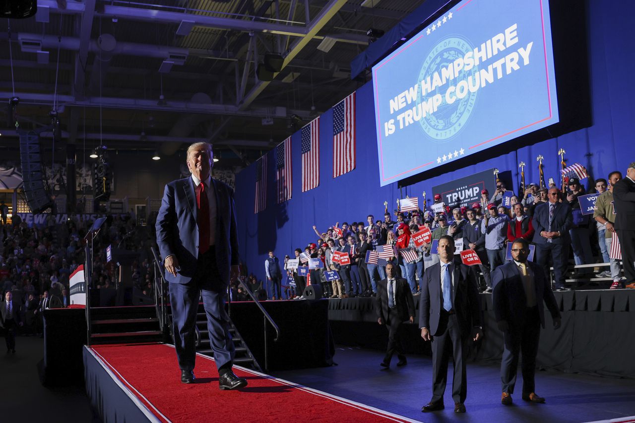 Trump joined by South Carolina leaders in New Hampshire as he tries to undercut Haley