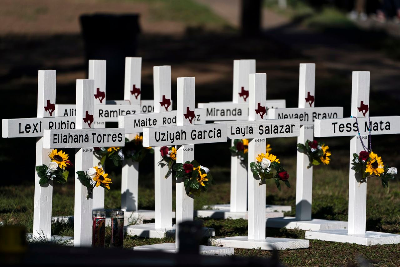 Uvalde school shooting DOJ report finds âcascading failuresâ and âno urgencyâ by police