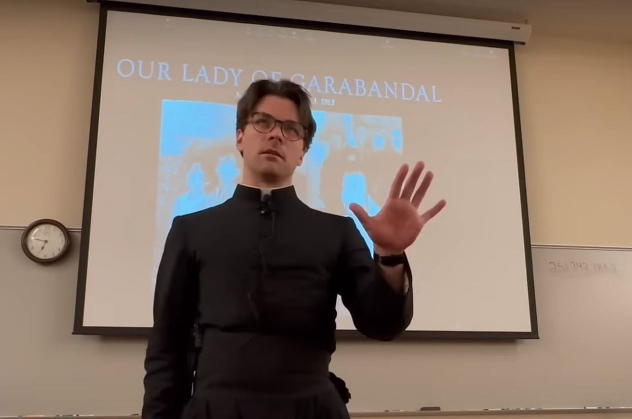 Vatican formally removes Alex Crow from the priesthood, Archdiocese of Mobile announces