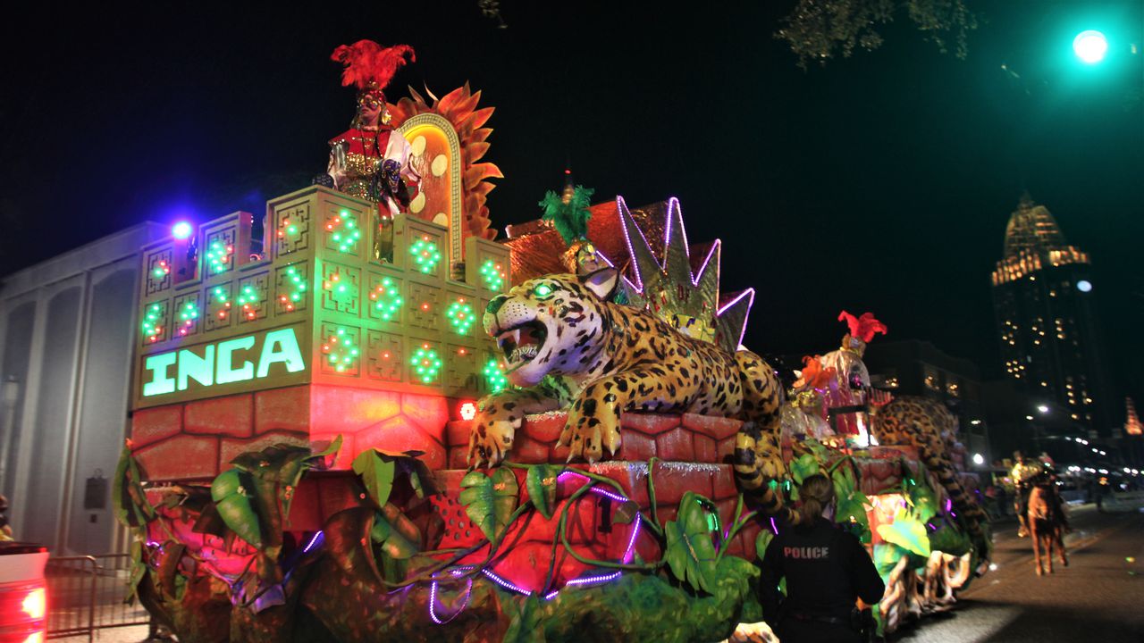 Where to park for Mardi Gras parades in Mobile