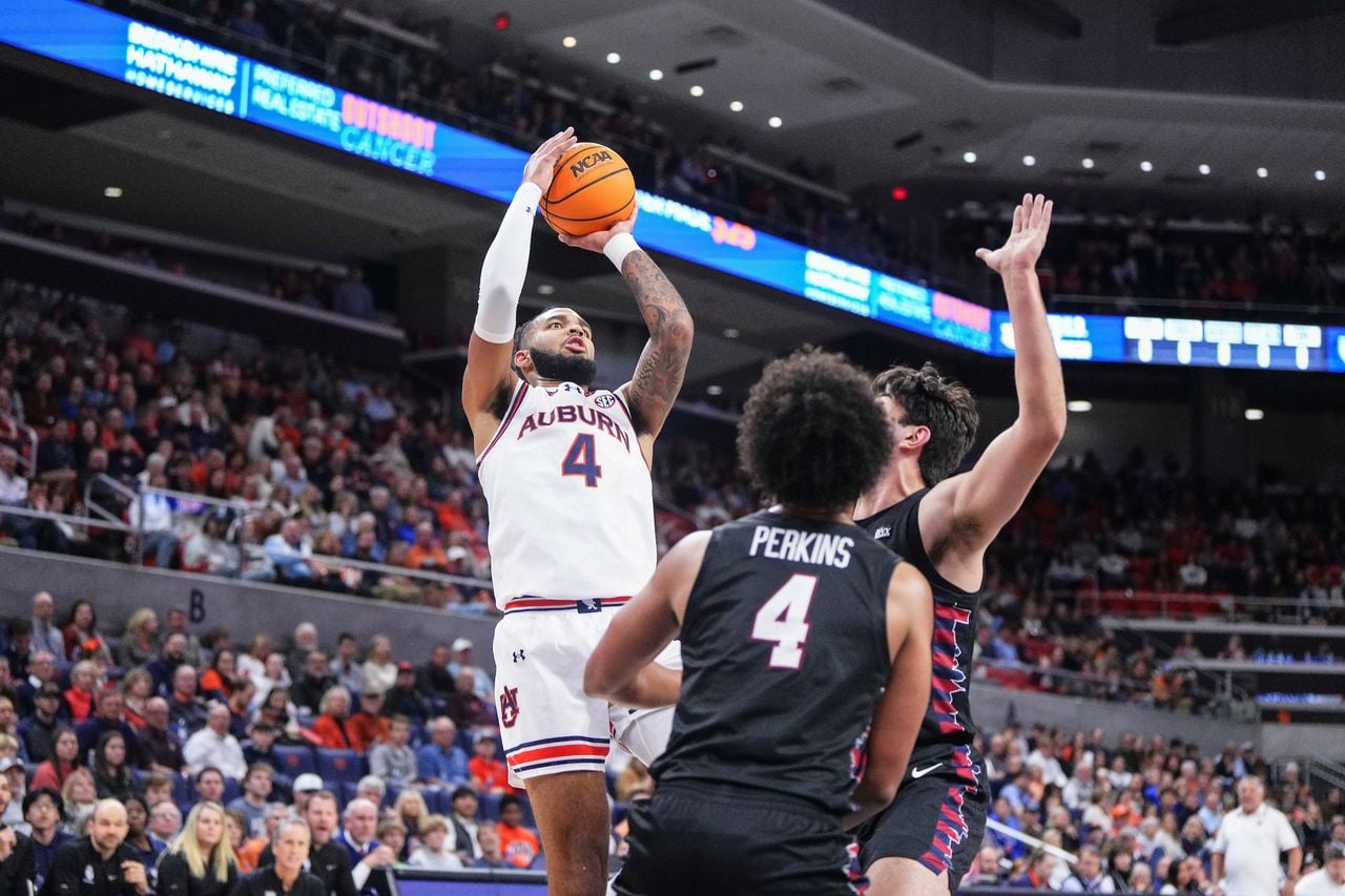 Why Johni Broome stretching the floor could be the missing piece of Auburnâs offense