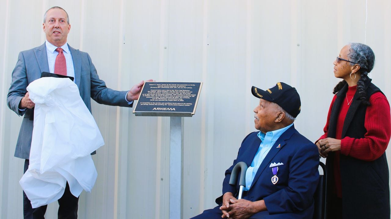 World War II vet honored at Alabama chemical plant where he once worked