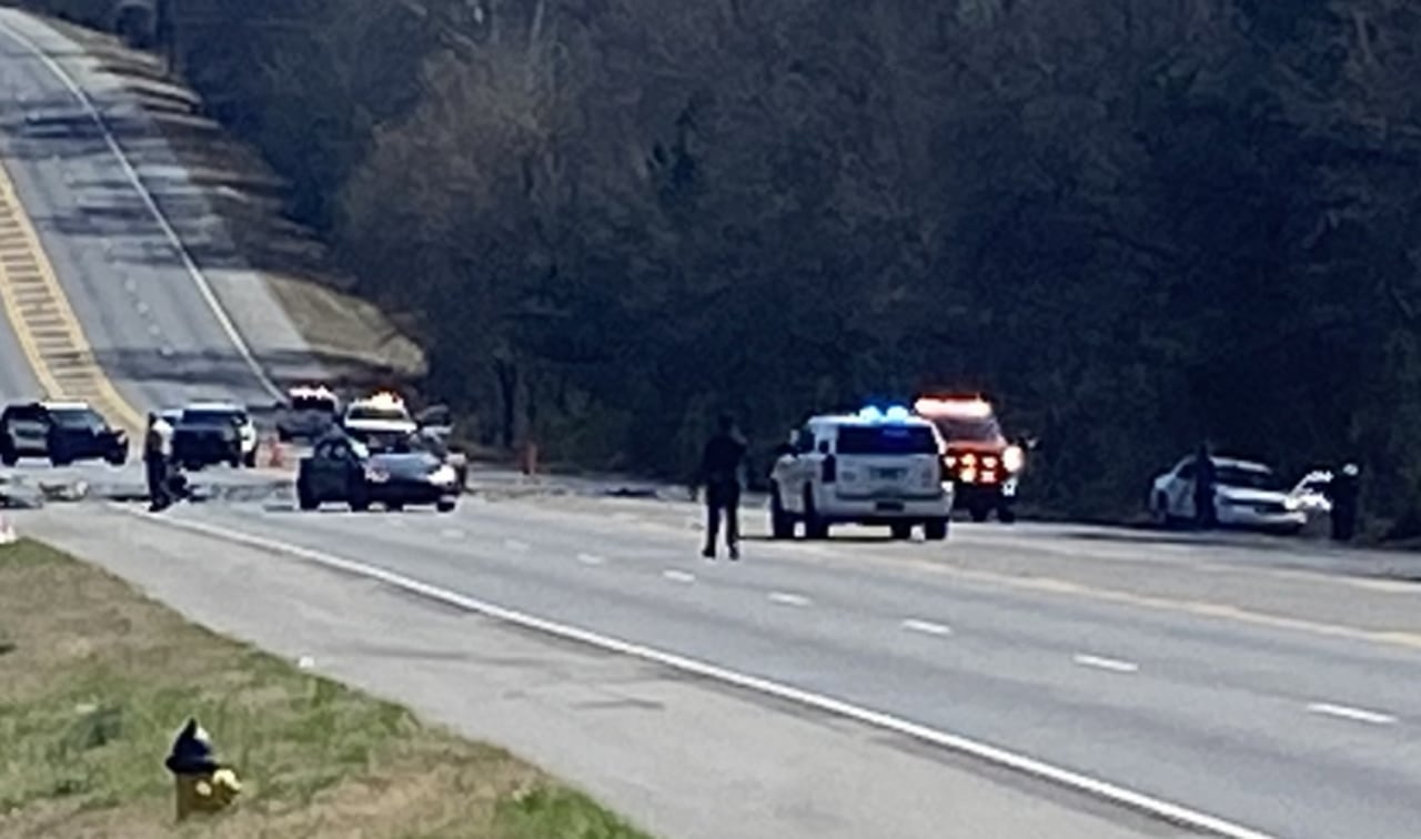 2 killed, 1 injured in horrific head-on crash on Birmingham’s Bankhead Highway