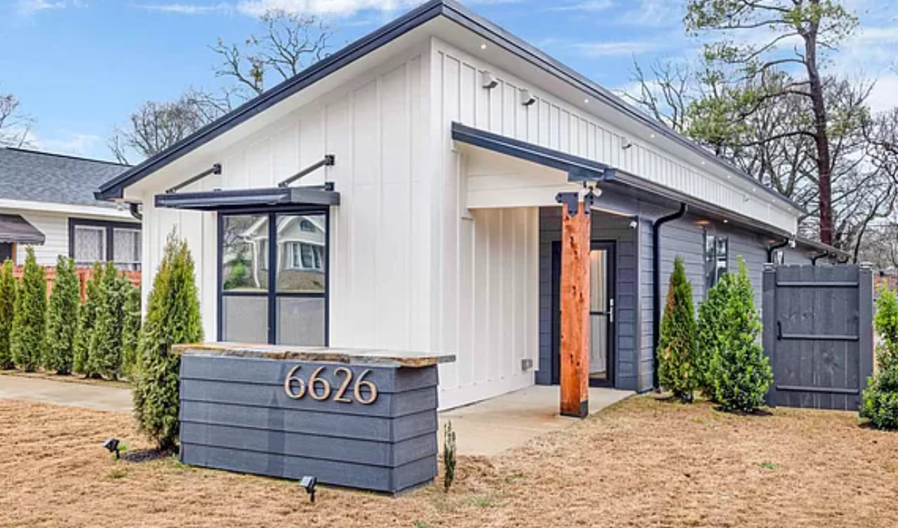 $569,000 East Lake house tells neighbors: âWeâre going to ... push you out,â resident says