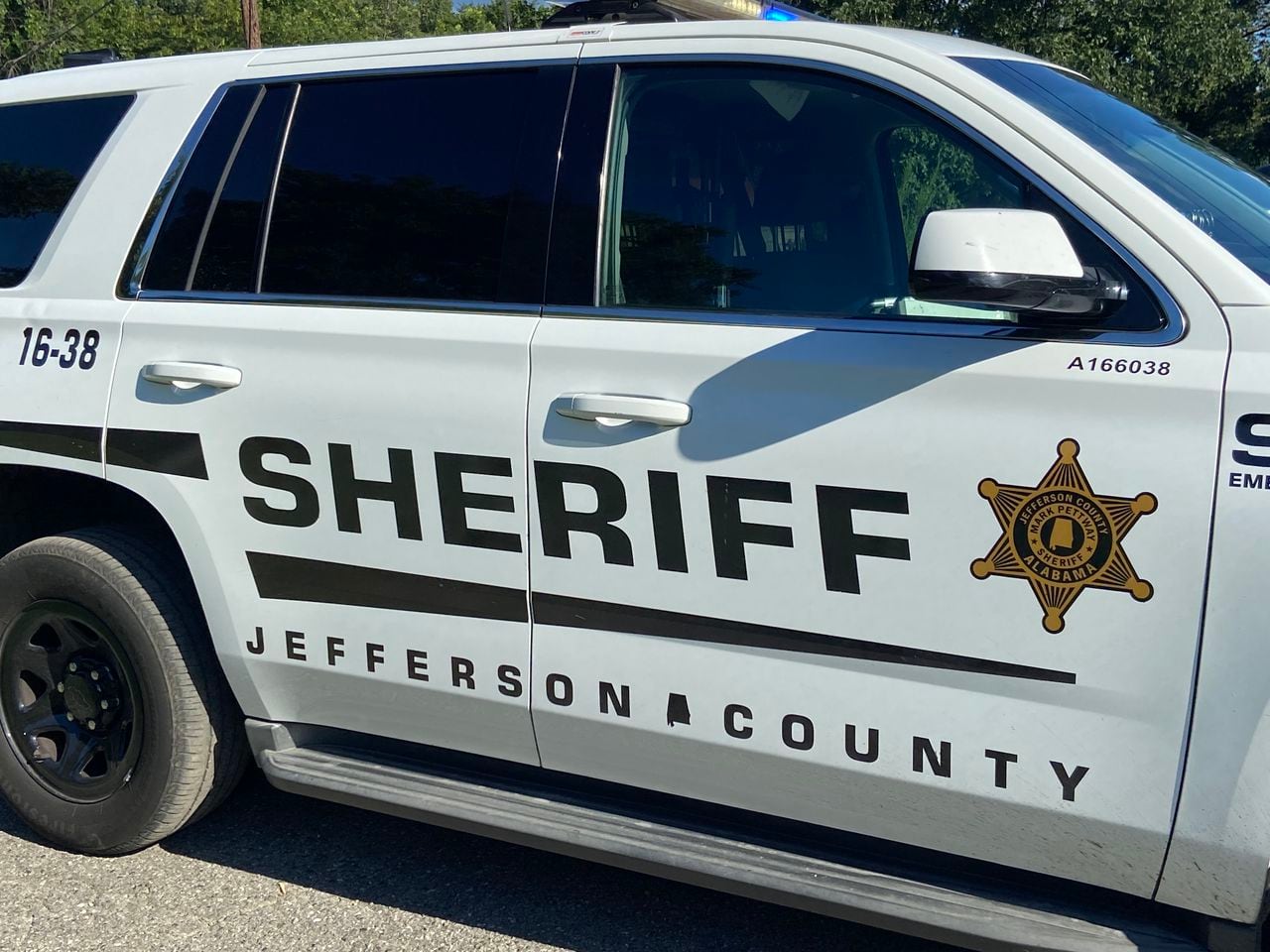 59-year-old woman ejected, killed in west Jefferson County rollover crash