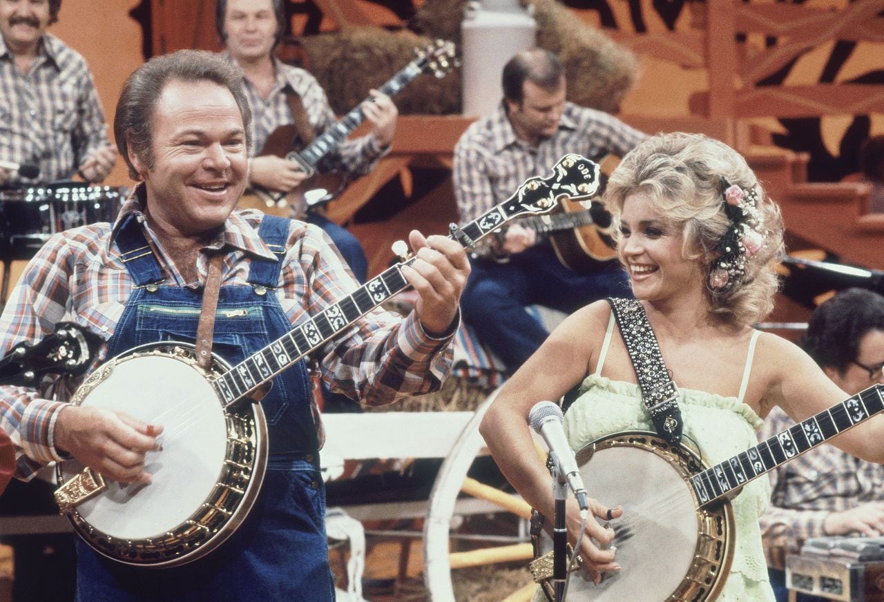 âFirst Lady of Banjoâ Roni Stoneman, âHee Hawâ star, dead at 85