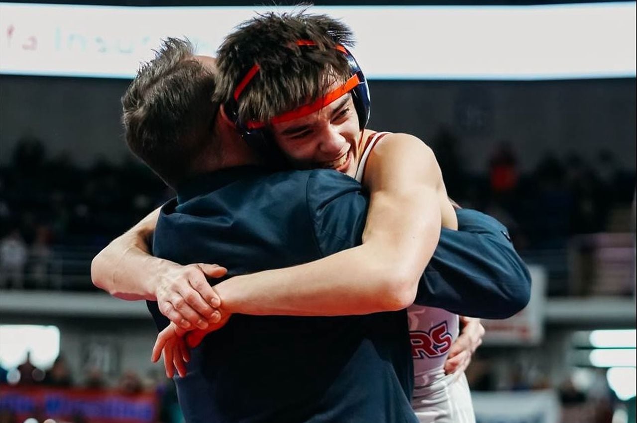 AHSAA wrestling championships: Dual winners take state titles