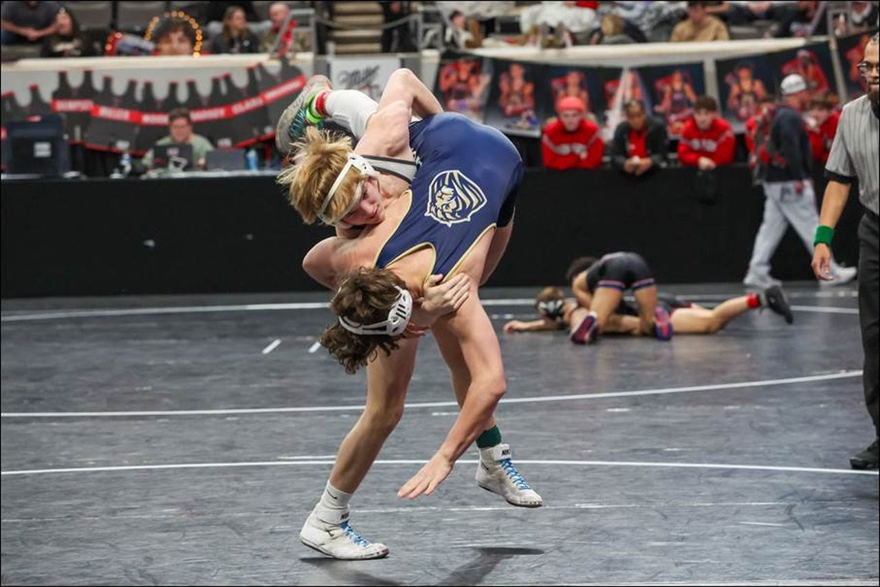 AHSAA wrestling: Spain Park duo stay perfect; Huntsville leads
