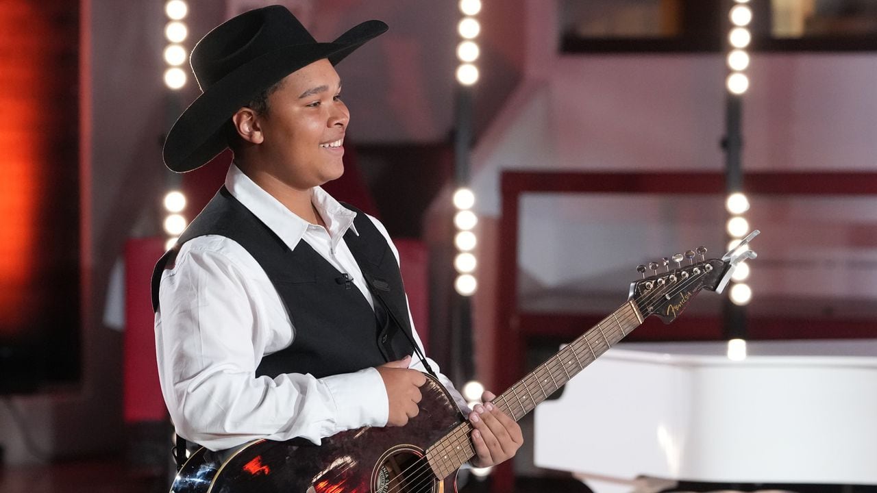 Alabama 15-year-old claims his golden ticket on âAmerican Idolâ