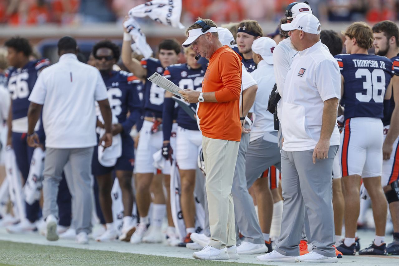 Auburn football contracts: How much is each assistant coach getting paid?