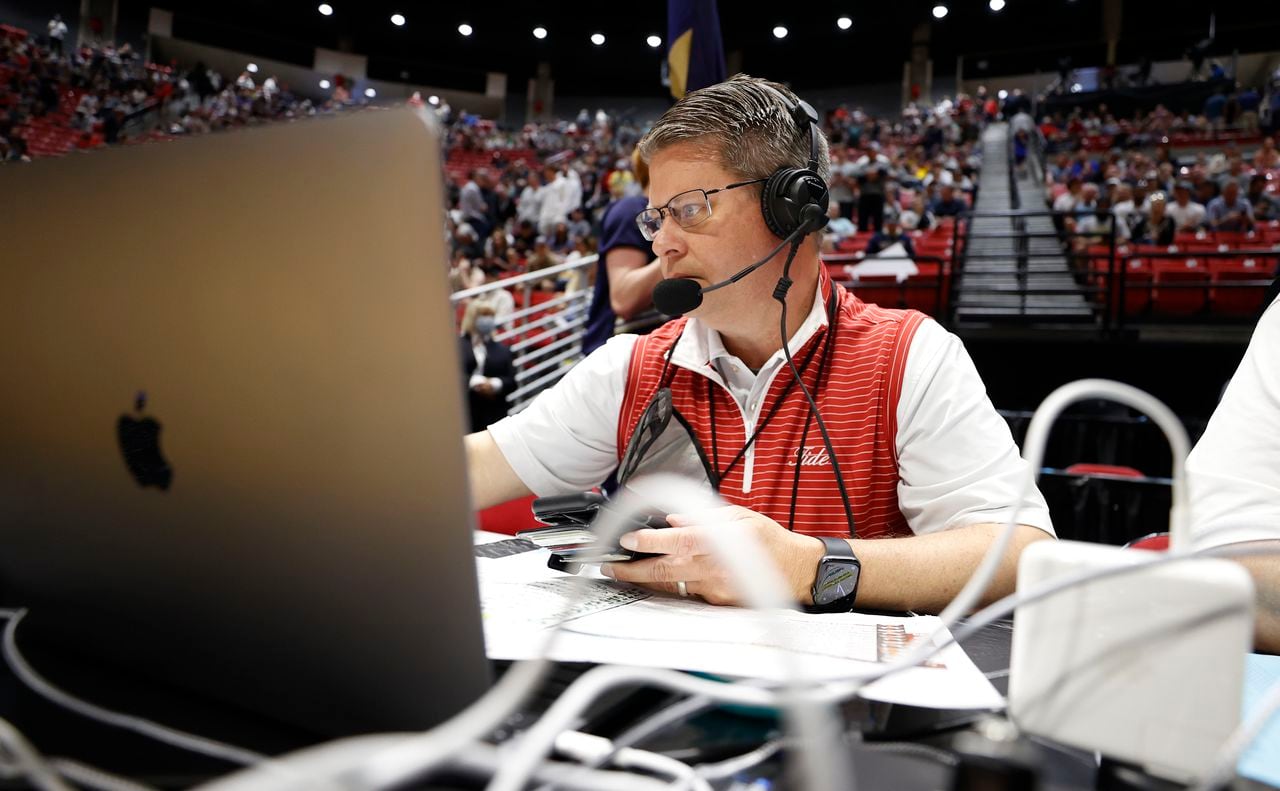 Chris Stewart 'excited and grateful' to be voice of Alabama football's new era