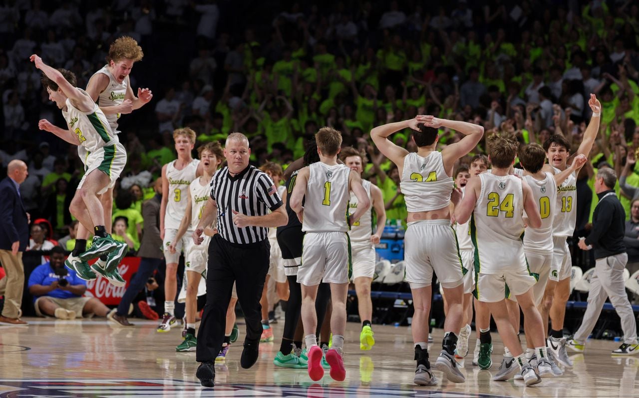 Class 6A Boys semifinal: Mountain Brook beats Carver