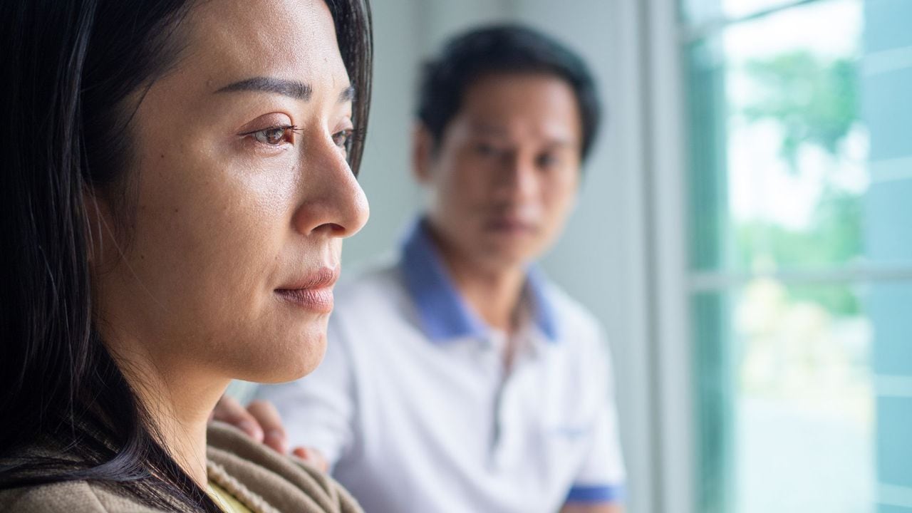 Dear Annie: I am unhappy in my marriage, but I donât know whether to stay or go