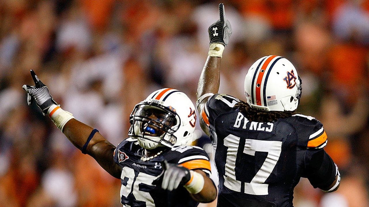 Former Auburn linebackers join NFL coaching staffs