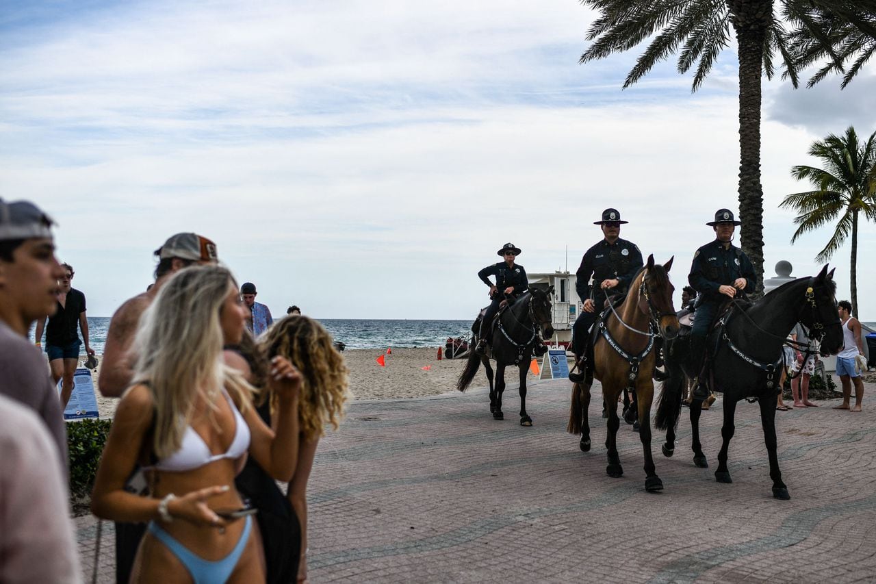 Fort Lauderdale hopes to keep spring breakers away with $100 parking, alcohol restrictions