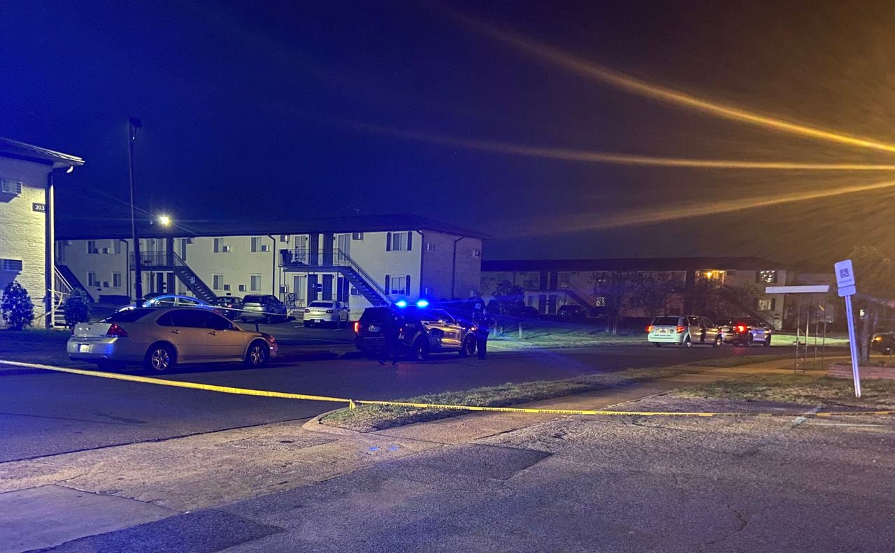 Gunfire near southwest Birmingham apartment complex leaves 1 dead