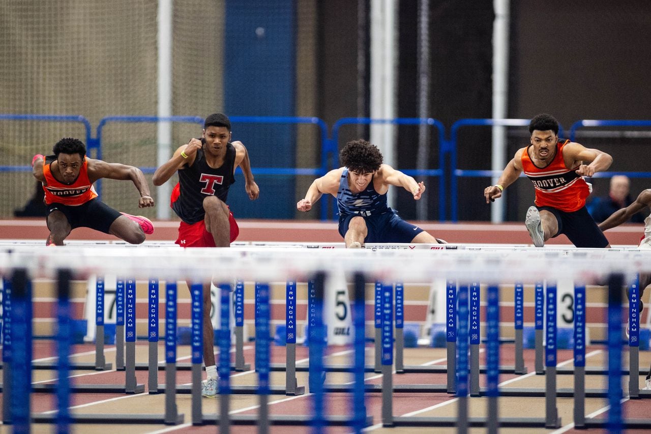 Hoover, Scottsboro sweep AHSAA Indoor Track Titles