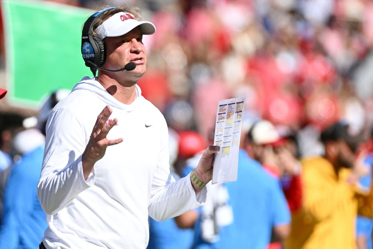 Lane Kiffin, âTaylor Swift of coaches,â reacts to Finebaum callerâs conspiracy heâs behind Volsâ sanctions