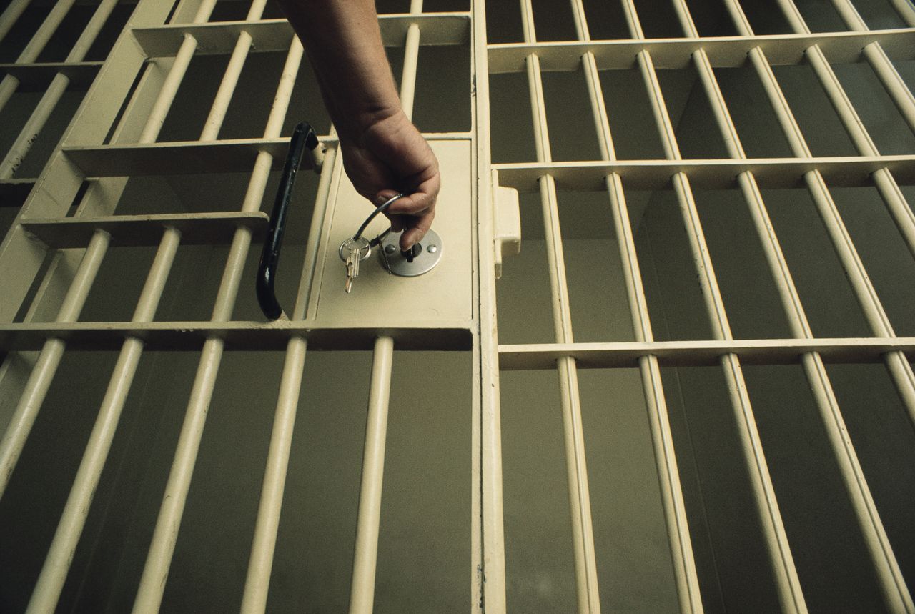 Limestone Correctional Facility officer charged in connection with contraband case