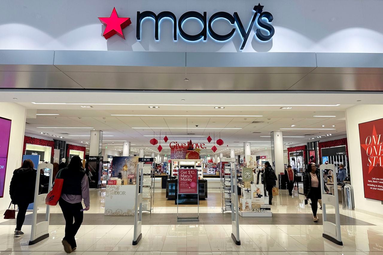 Macy’s closing 150 stores