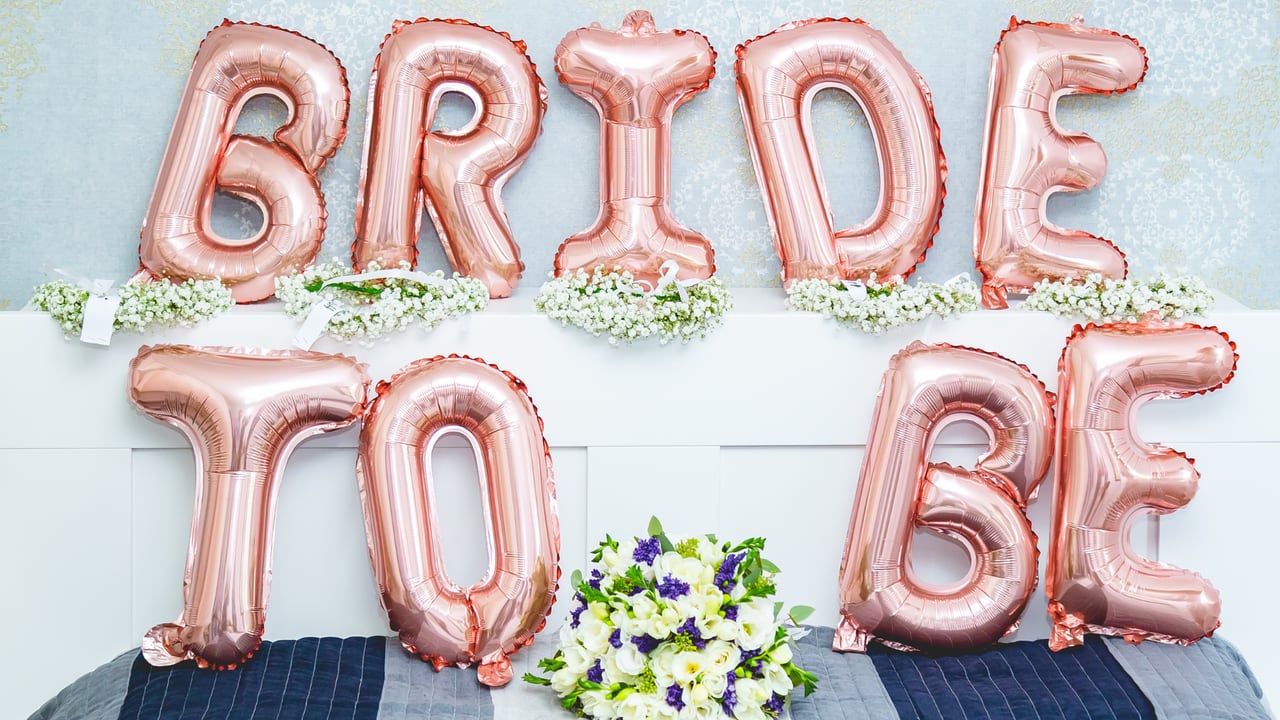 Miss Manners: Asking for a bridal shower