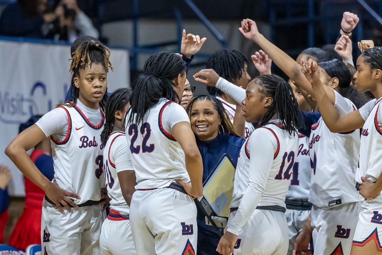 No. 1 Bob Jones outlasts No. 3 Vestavia Hills in 7A girls semis