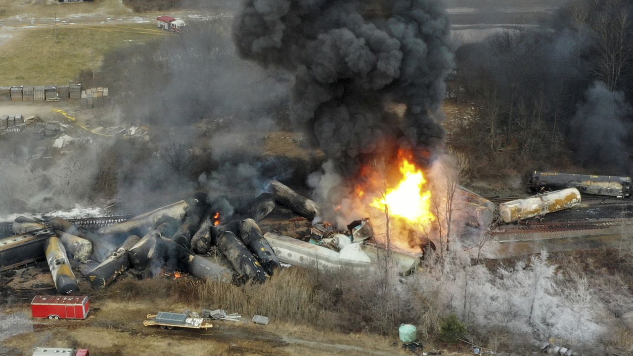 Fire on train that derailed in East Palestine