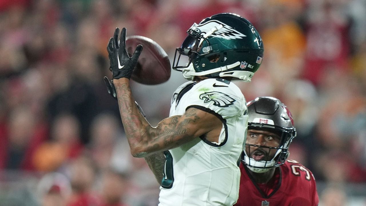 Philadelphia Eagles facing decision on DeVonta Smith