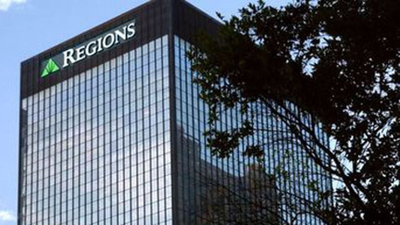 Regions Bank cuts 600 jobs after reviewing âoverall economic factorsâ