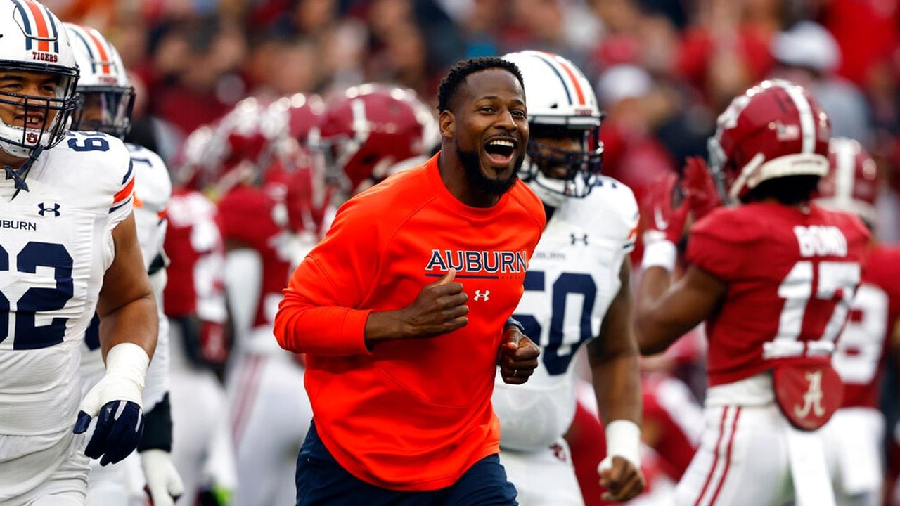 Reports: Former Auburn player, running backs coach Cadillac Williams to take NFL job