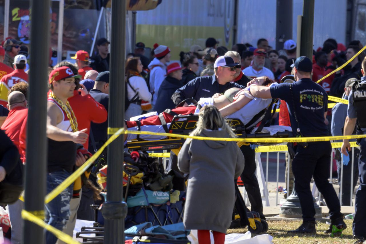 Shots fired during Kansas City Chiefs Super Bowl parade, 2 in custody, per reports