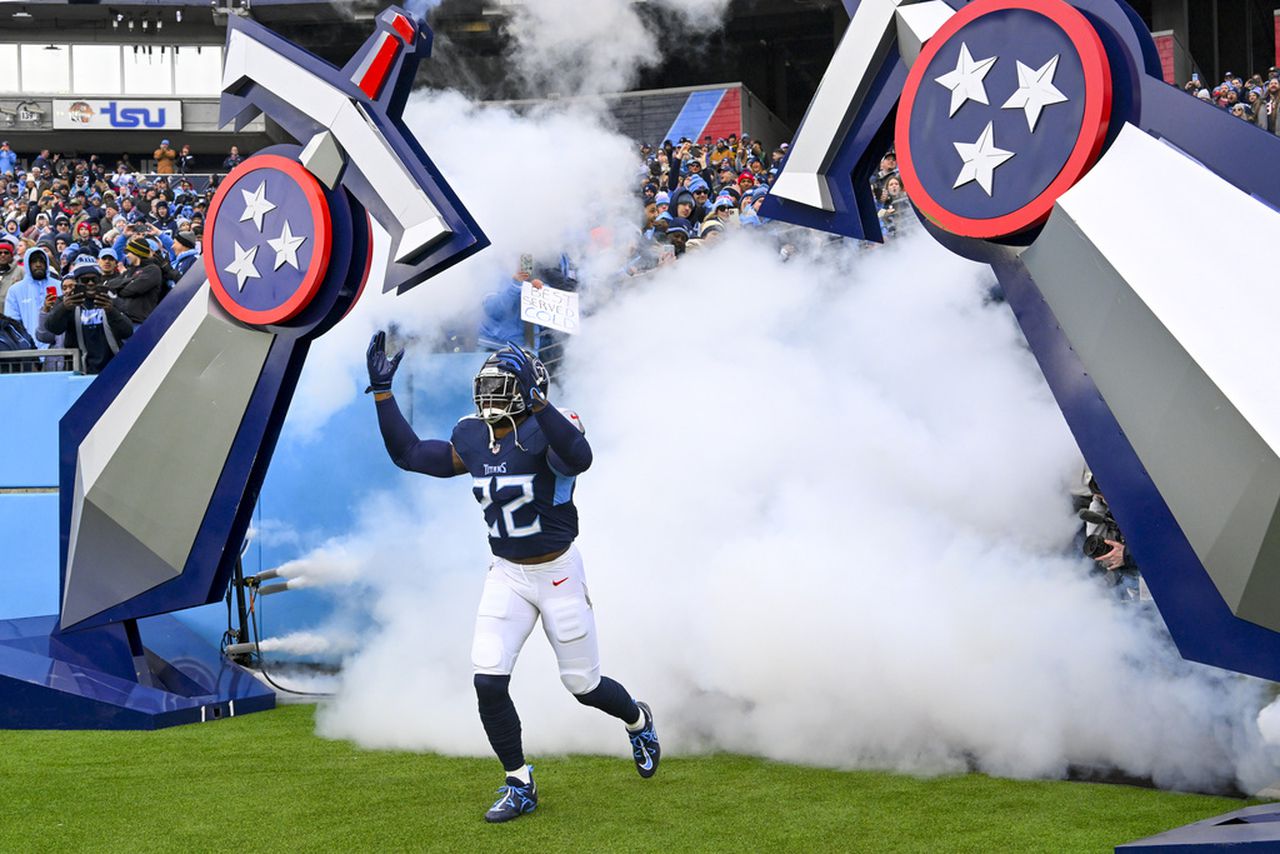 Titans' question: ‘We’re not going to lose Derrick are we?’