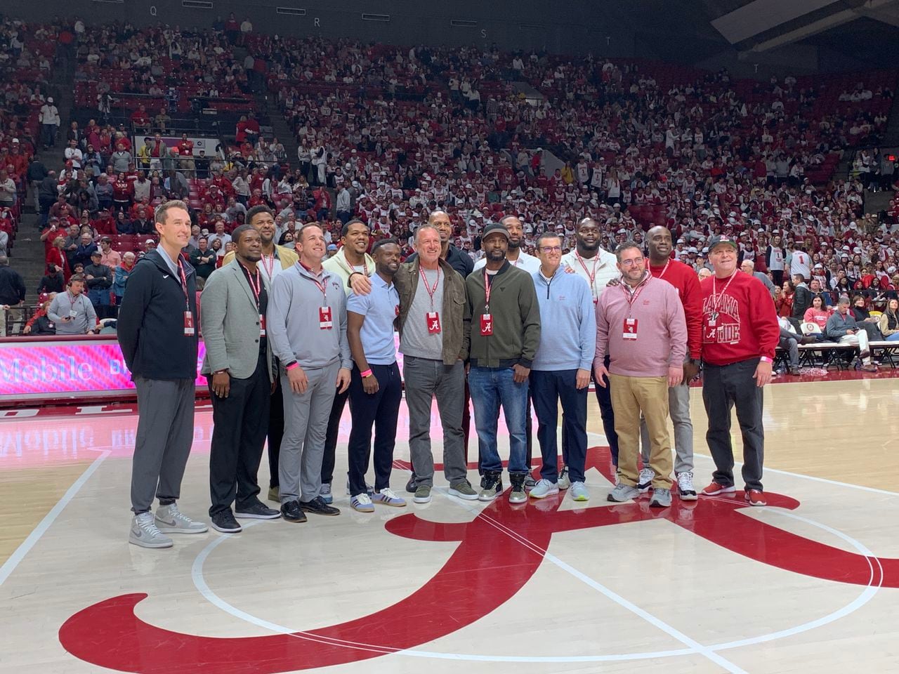 Watch Alabama honor 2003-04 Elite 8 team with halftime ceremony