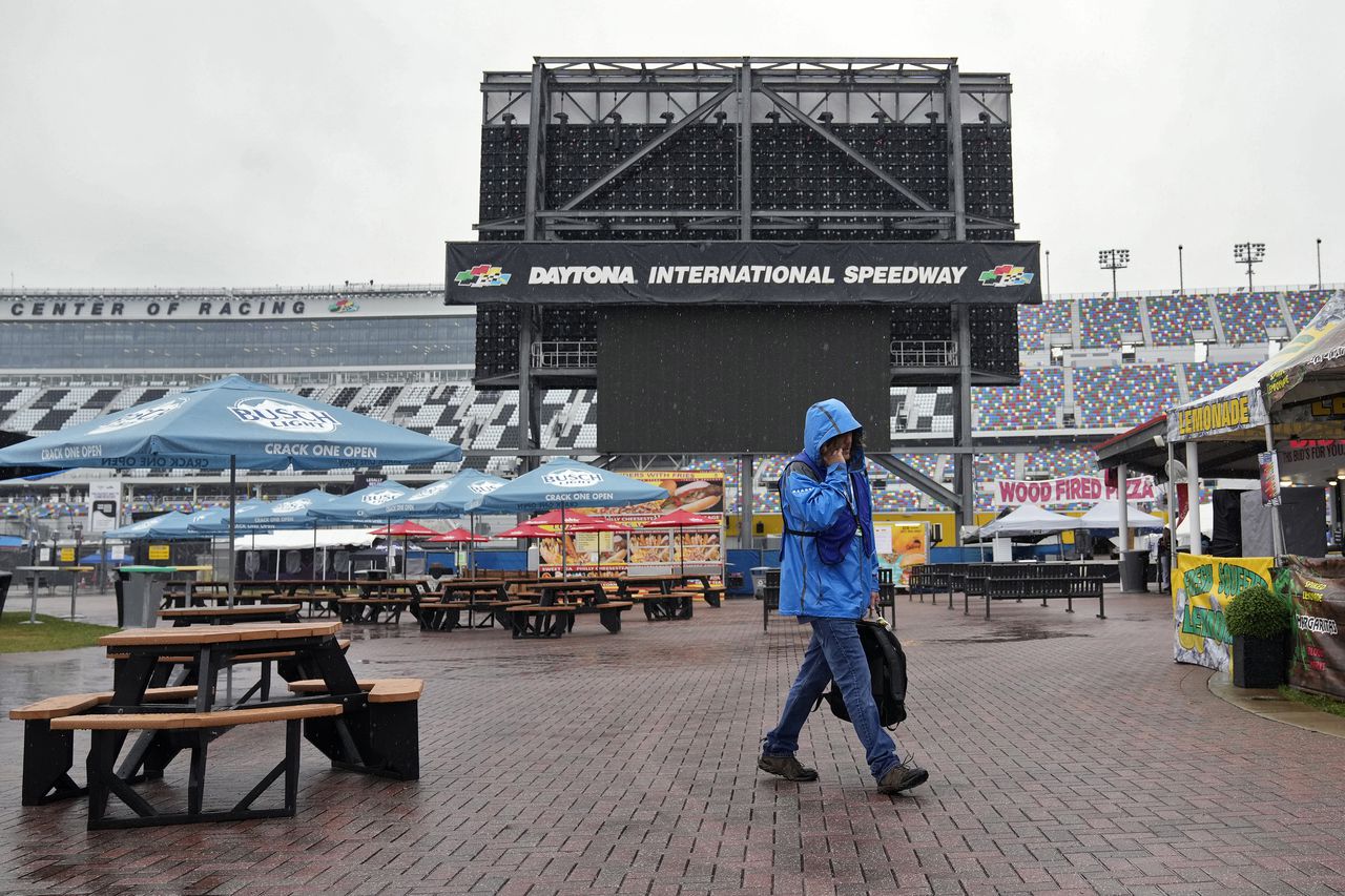 What TV channel is rain-delayed Daytona 500 on today? Free live stream, how to watch online