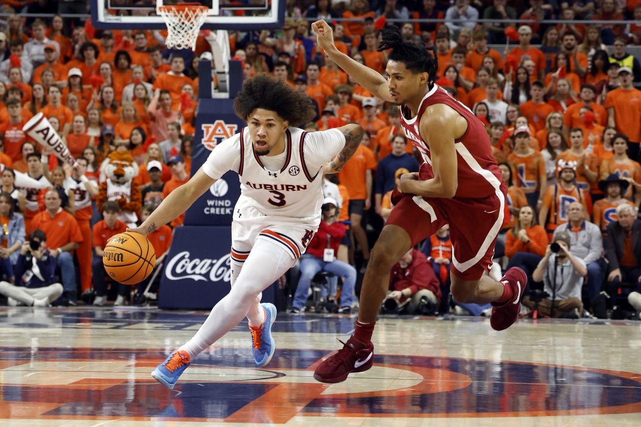 Where is Auburn basketball in the mid-season March Madness bracket preview?