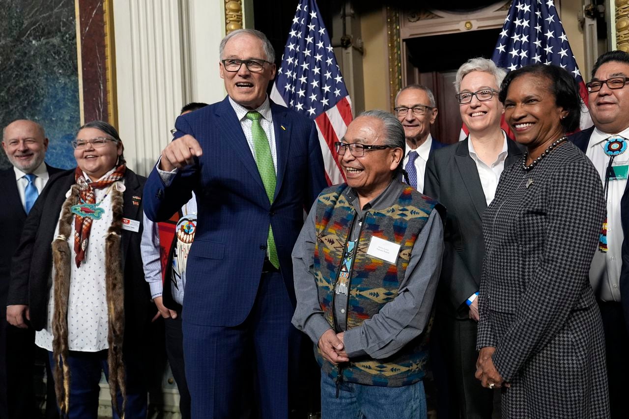 White House, tribal leaders hail âhistoricâ deal to restore salmon runs in Pacific Northwest