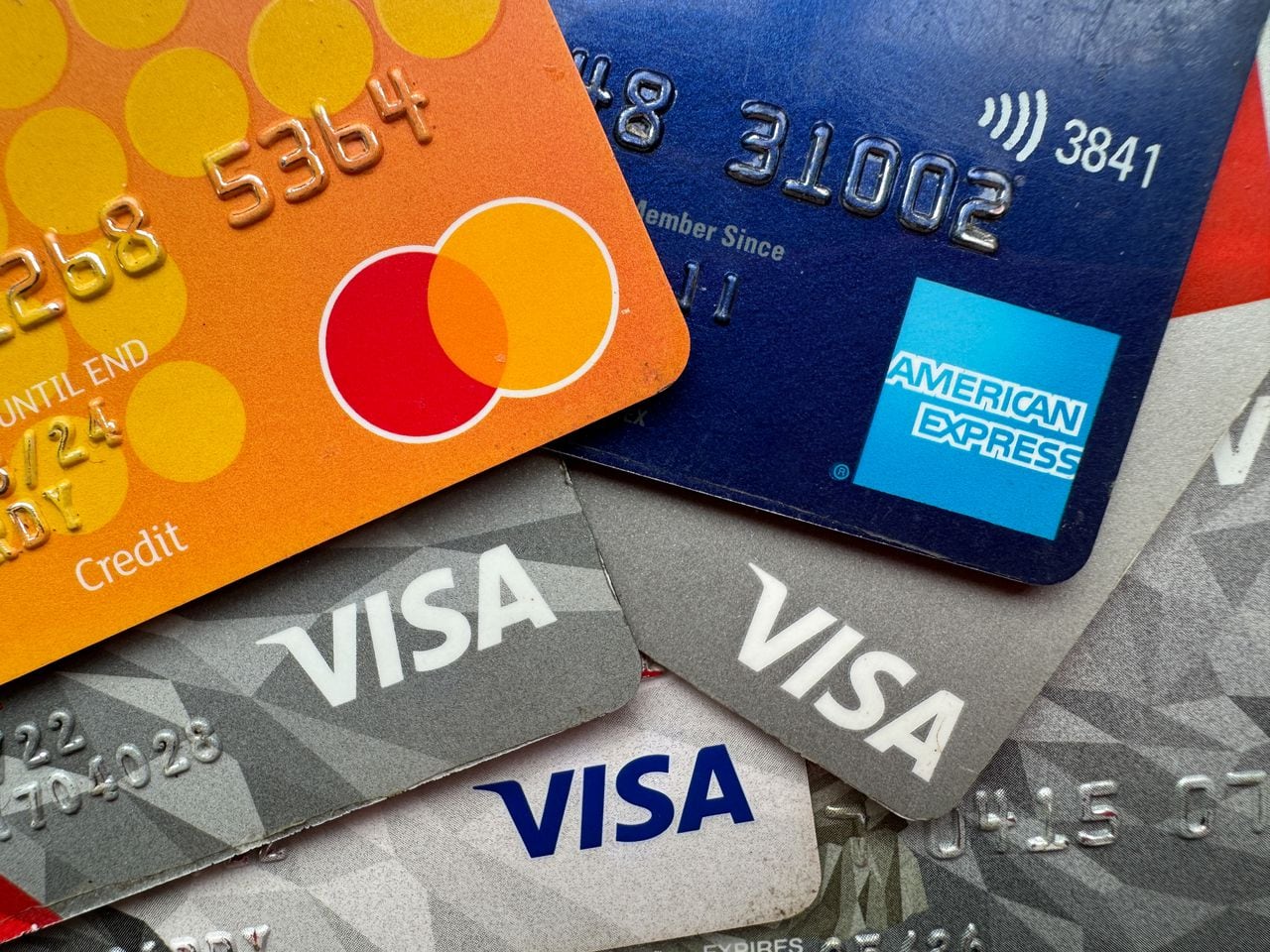 Credit card late fees capped at $8 under new Biden rule