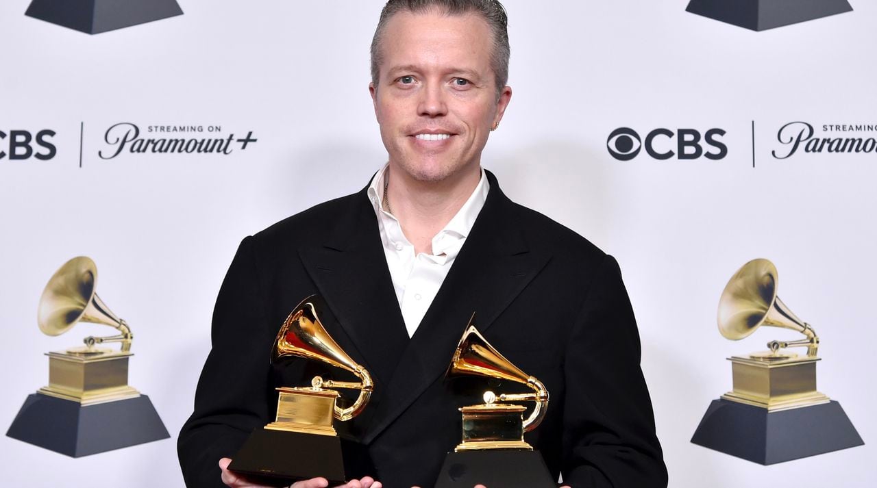 Jason Isbell, ‘Daily Show’ set Fox News’ Biden headlines to music